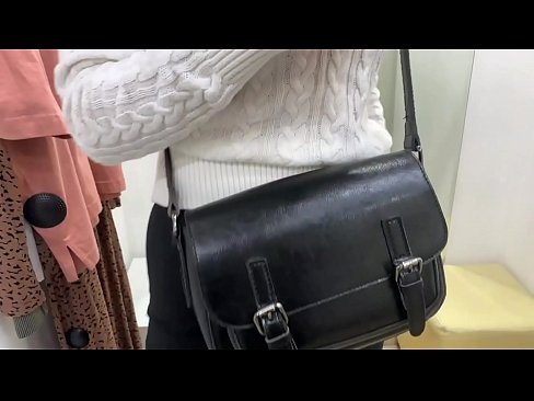 ❤️ Ommaviy onanizm yosh kaltak FeralBerry bir dildo bilan fitting xonasida ️ Sifatli pornoda pornoda uz.hellporno-com.ru